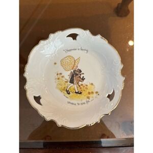 Holly Hobby Collectors Plate. 8” Diameter